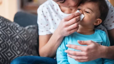 علاج سيلان الأنف للاطفال في المنزل