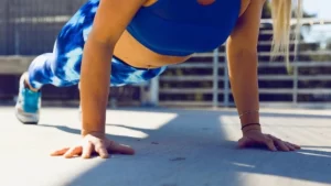 5 تمارين للتخلص من دهون البطن والوركين