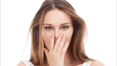 طرق التخلص من رائحة الشعر المحروق